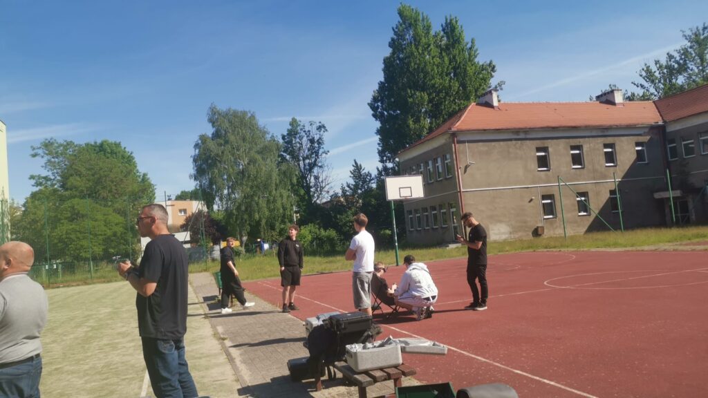 Projek Z nami zostaniesz zawodowcem Szkolenie dla uczniow z obslugi dronow z kamerami termowizyjnymi 1