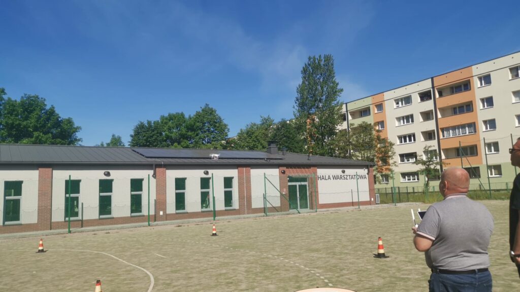 Projek Z nami zostaniesz zawodowcem Szkolenie dla uczniow z obslugi dronow z kamerami termowizyjnymi 2